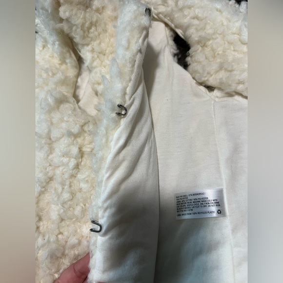 Cat & Jack Cream Sherpa Vest Size L 10/12 - Picture 7 of 7